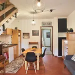 Guesthost - Little Brick House On Hills * Siena
