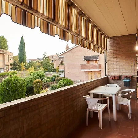 Lejlighed Little Brick House On Hills With Balconies